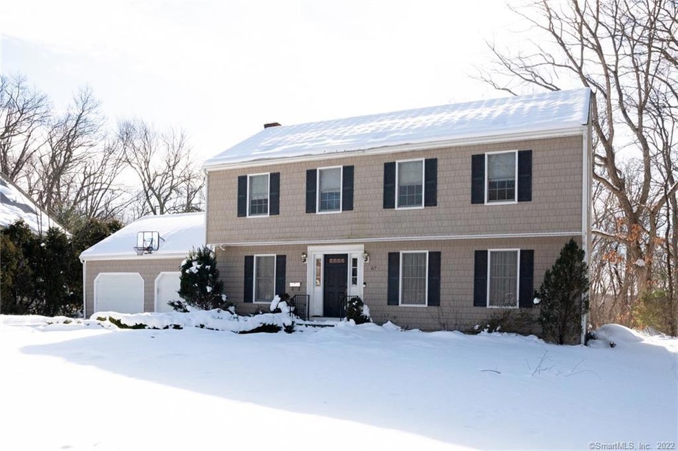 67 Southridge Dr, Waterbury, CT 06708 - photo 1