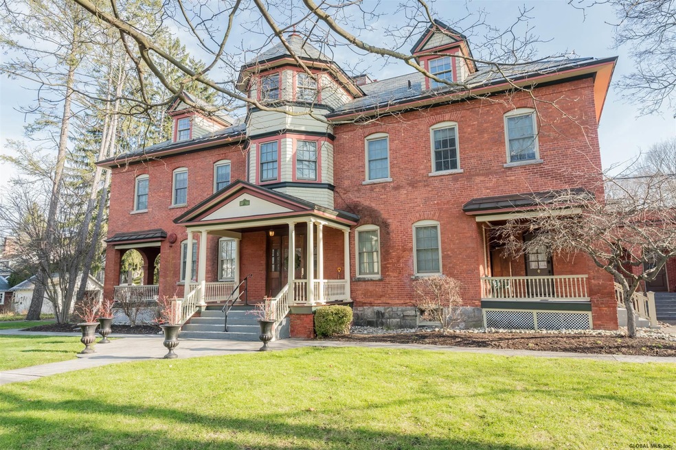 64 Ludlow St unit 101, Saratoga Springs, NY 12866 - photo 1