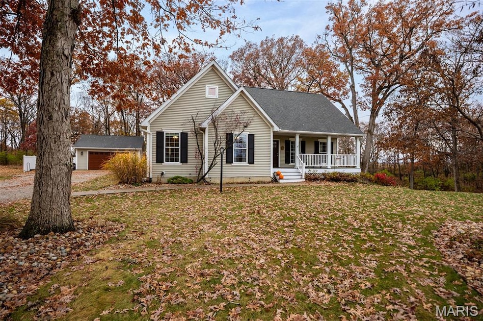 2 Day Springs Ln, Litchfield, IL 62056 - photo 1