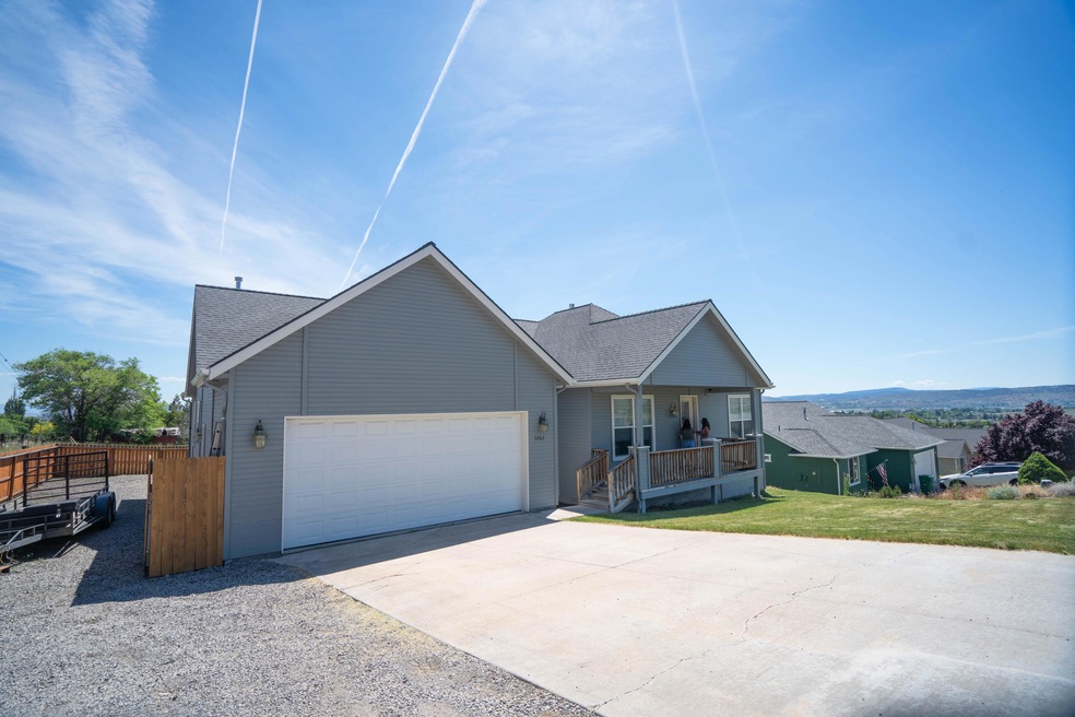 5982 Springcrest__001