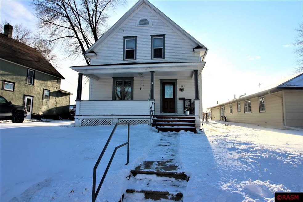 1321 N Minnesota St, New Ulm, MN 56073 - photo 1