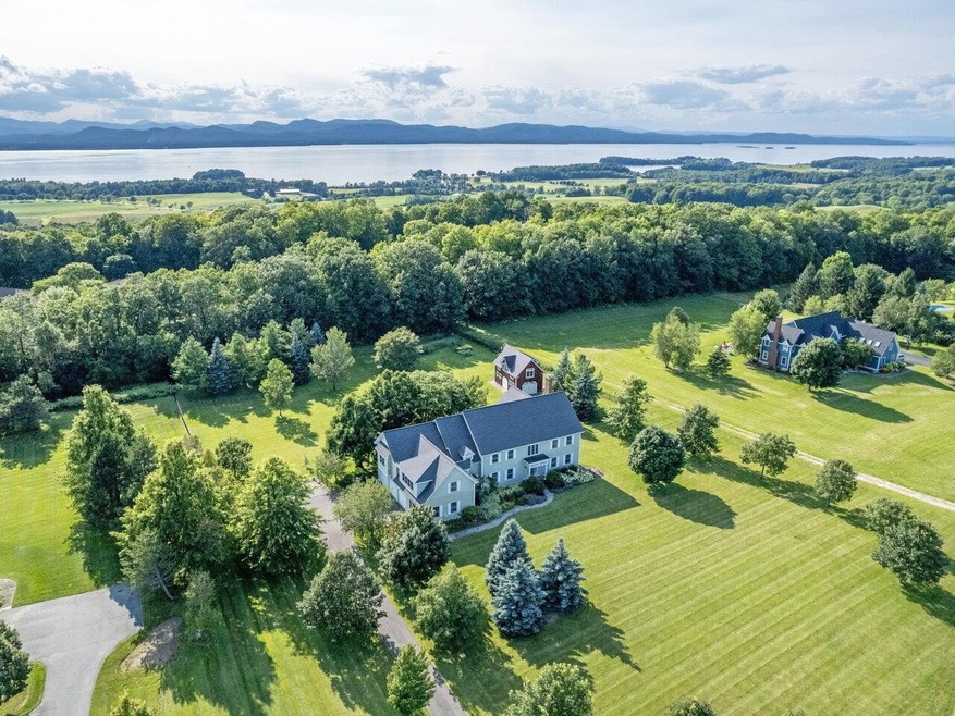 798 Ridgefield Rd, Shelburne, VT 05482 - photo 1