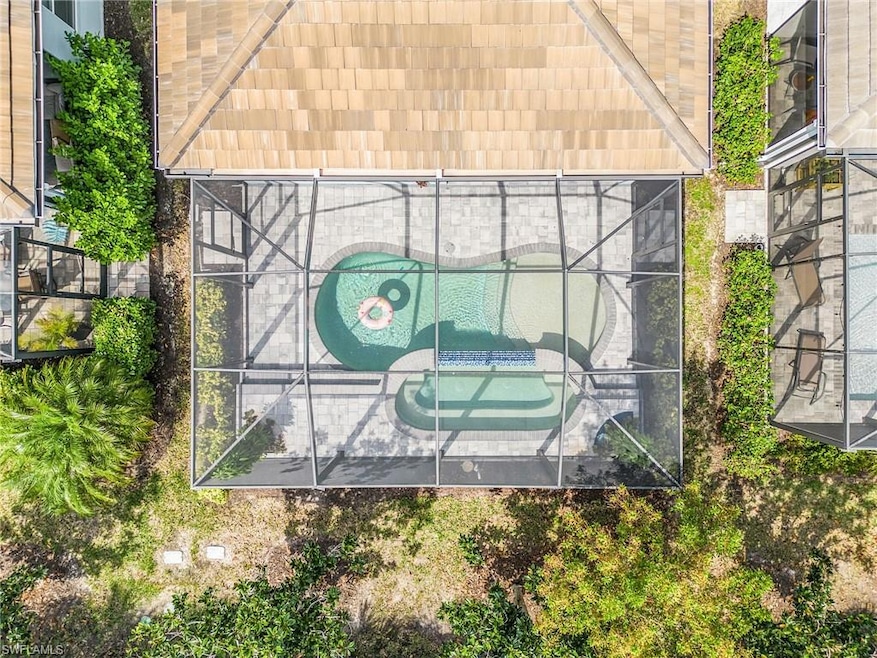 SCREENED IN POOL/SPA WITH 5 JETS