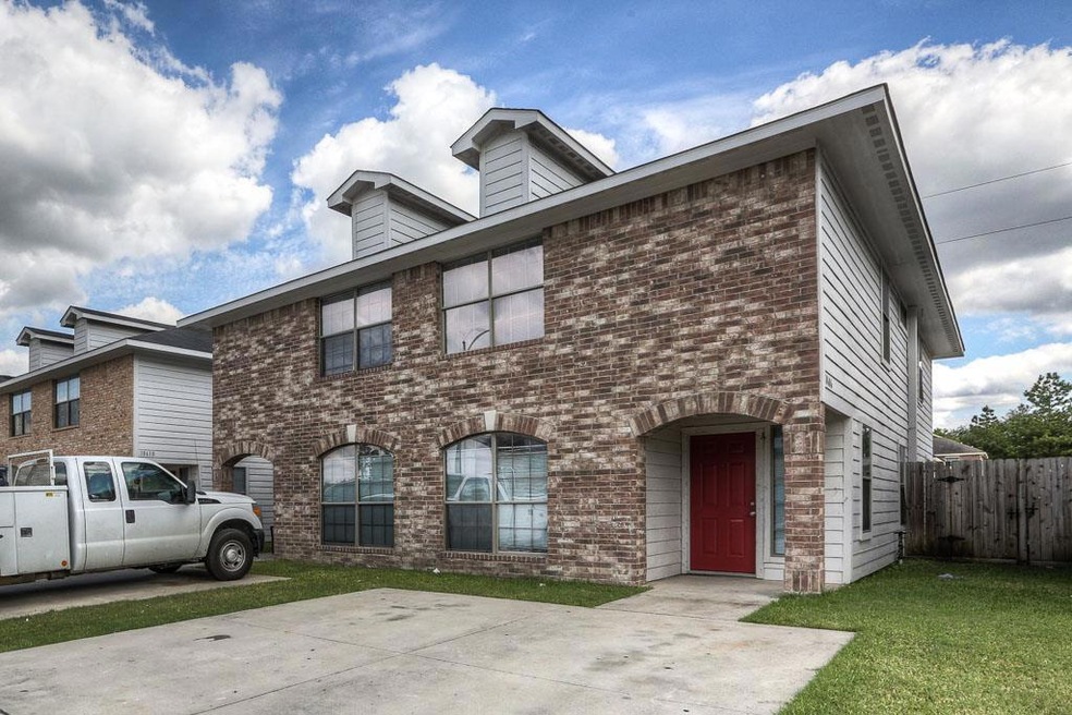10606 Pine Landing Dr unit A, Houston, TX 77088 - photo 1