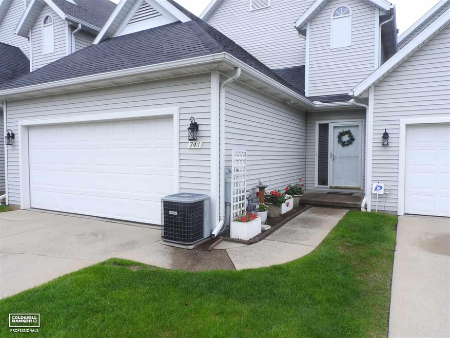 741 Cross Pointe Dr, Port Huron, MI 48060 - photo 1