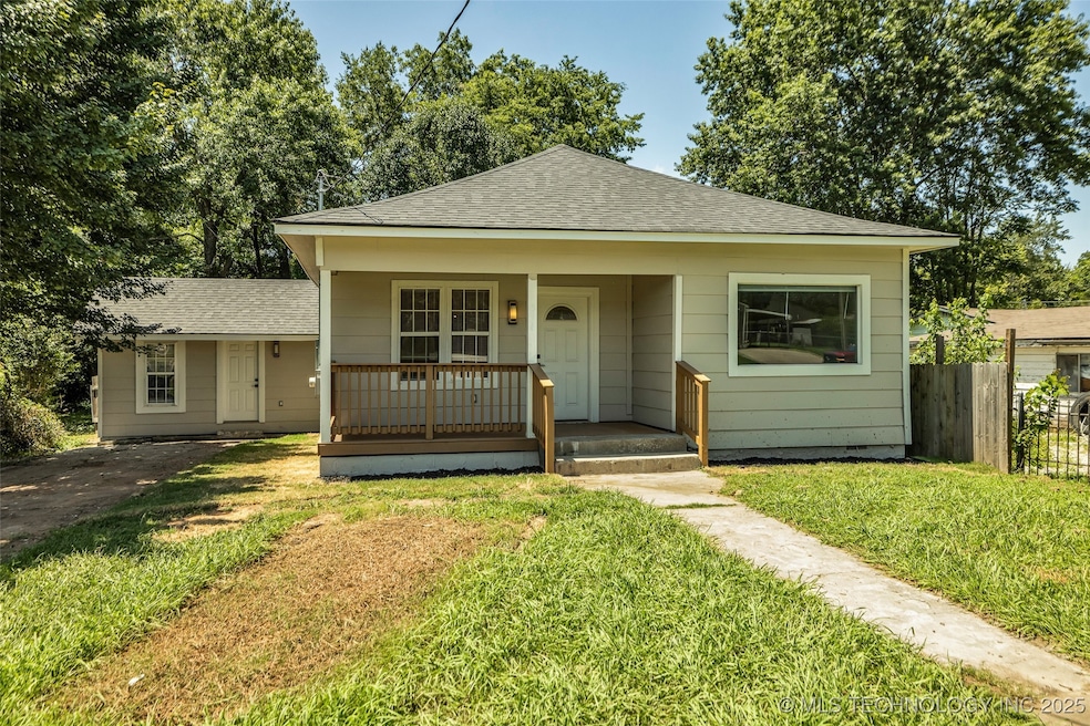 514 S Broadway, Coweta, OK 74429 - photo 1