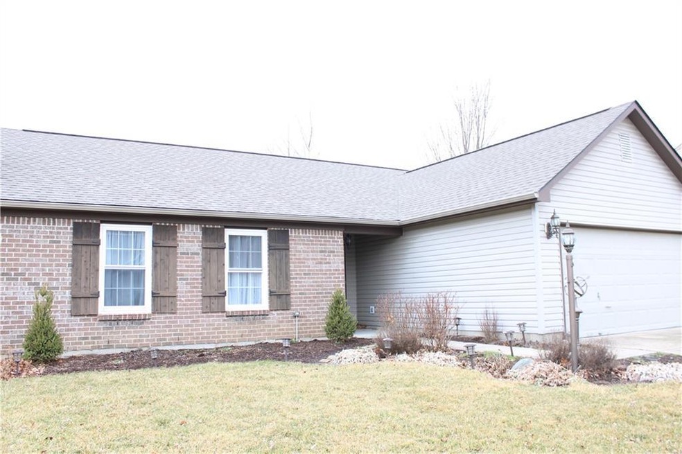 19573 Sandbar Dr, Noblesville, IN 46062 - photo 1