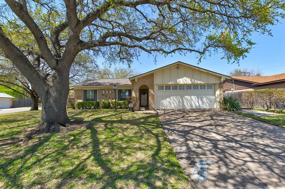 3516 Madrid Dr, Fort Worth, TX 76133 - photo 1