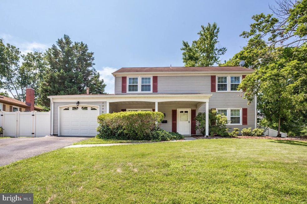 15749 Pointer Ridge Dr, Bowie, MD 20716 - photo 1