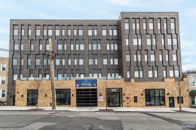 52 Cambridge Ave unit 20, Jersey City, NJ 07307 - photo 1