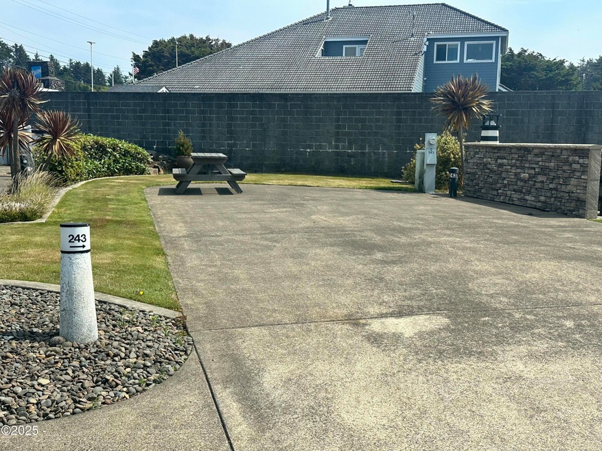 243 N Coast Hwy, Newport, OR 97365 - photo 1
