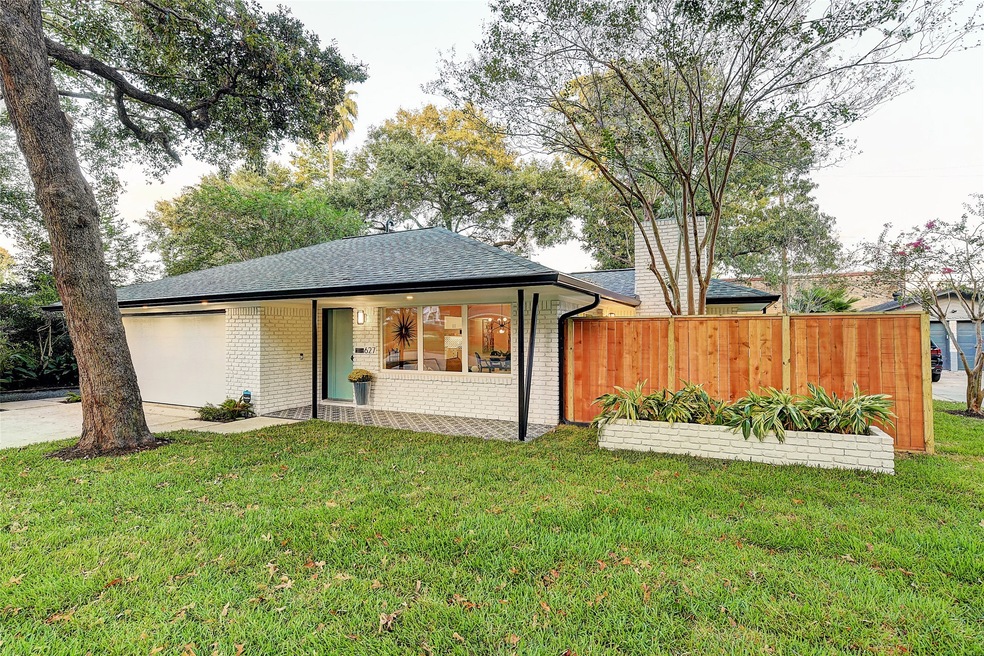 627 Azaleadell Dr, Houston, TX 77018 - photo 1