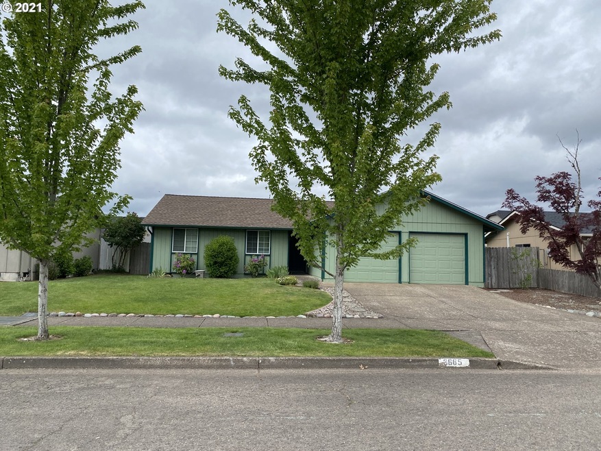 3665 Plumtree Dr, Eugene, OR 97402 - photo 1