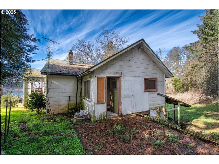 390 Juniper St, Kalama, WA 98625 - photo 1