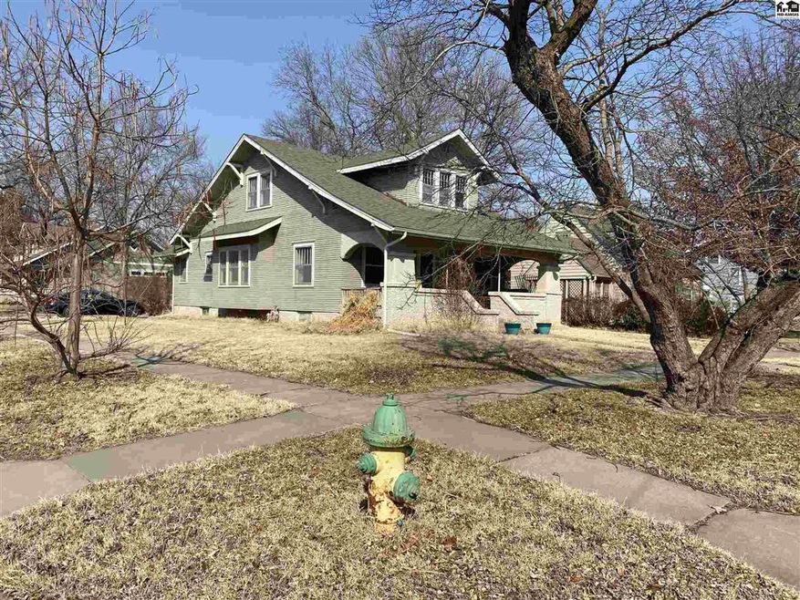 1301 E Euclid St, McPherson, KS 67460 - photo 1