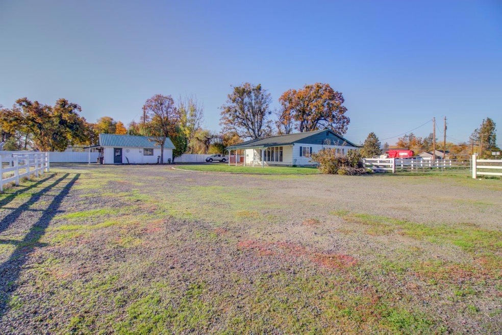 19.7 acres w/ 8.8 irrigated