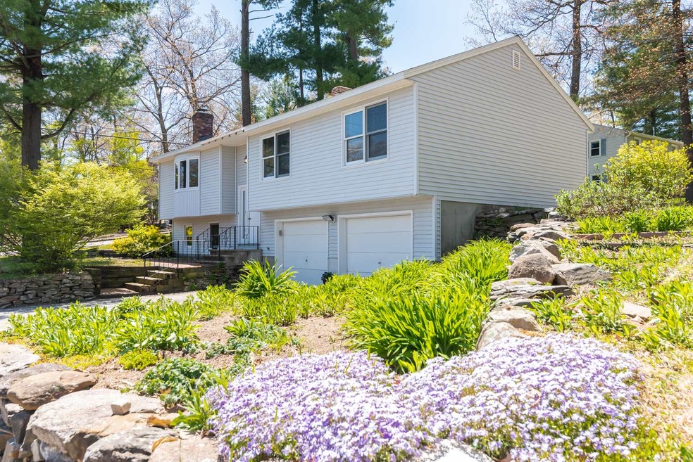 101 Harris Rd, Nashua, NH 03062 - photo 1