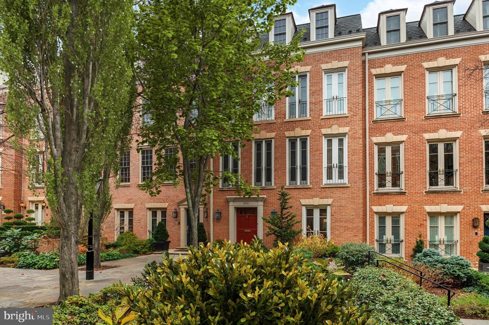 1819 Kalorama Square NW unit 10, Washington, DC 20008 - photo 1
