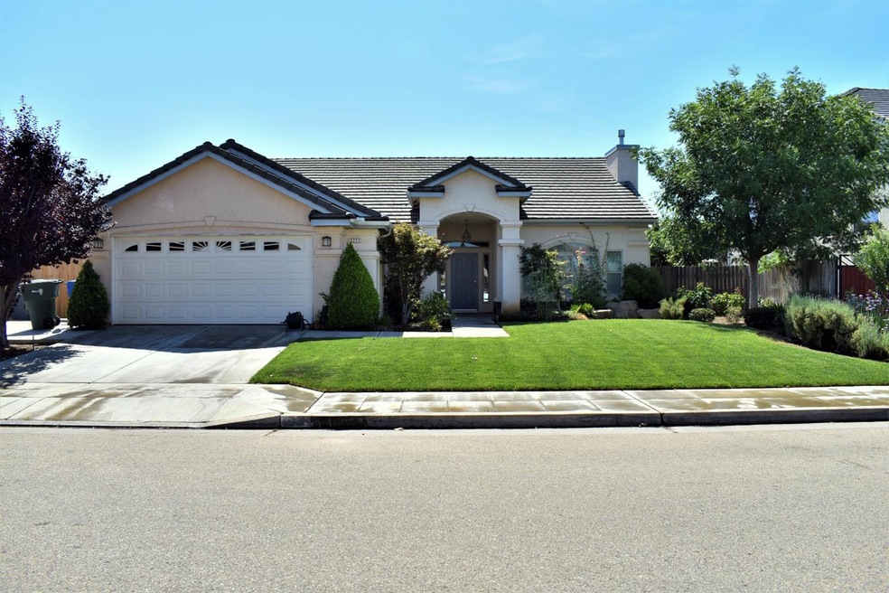 2777 N Mckelvey Ave, Fresno, CA 93727 - photo 1