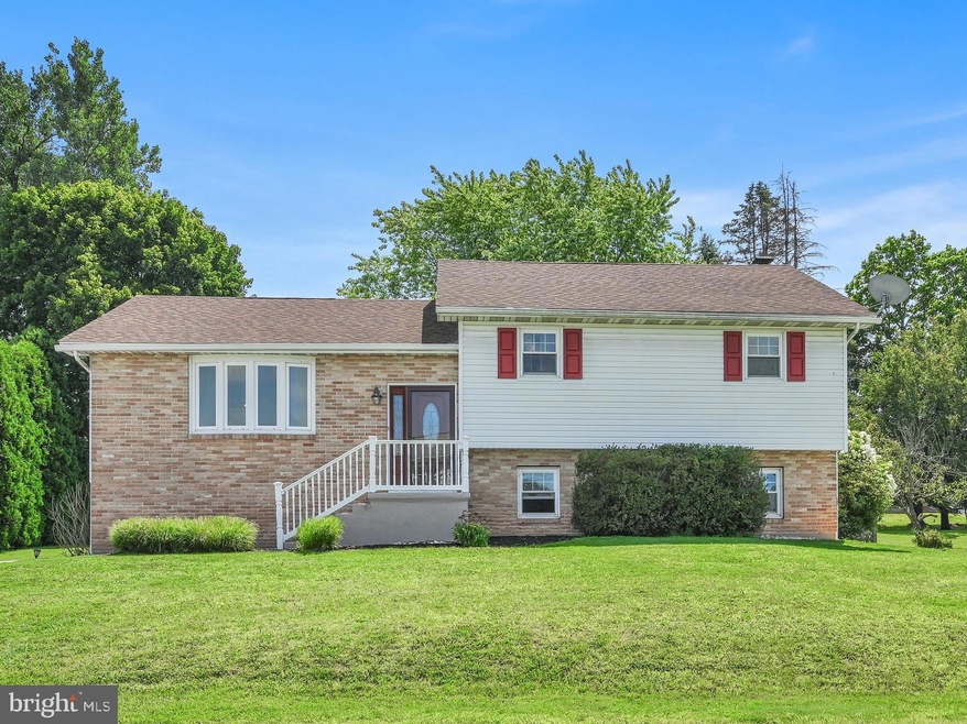 37 Hometown Ave, Tamaqua, PA 18252 - photo 1