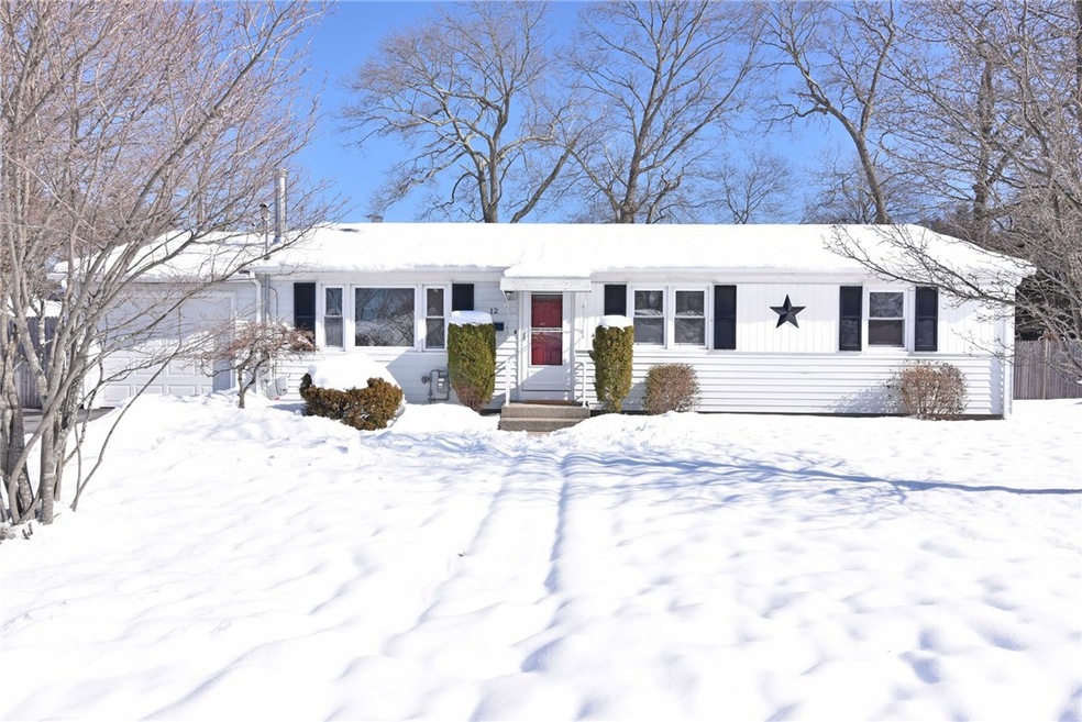 12 Middlefield Dr, Warwick, RI 02889 - photo 1
