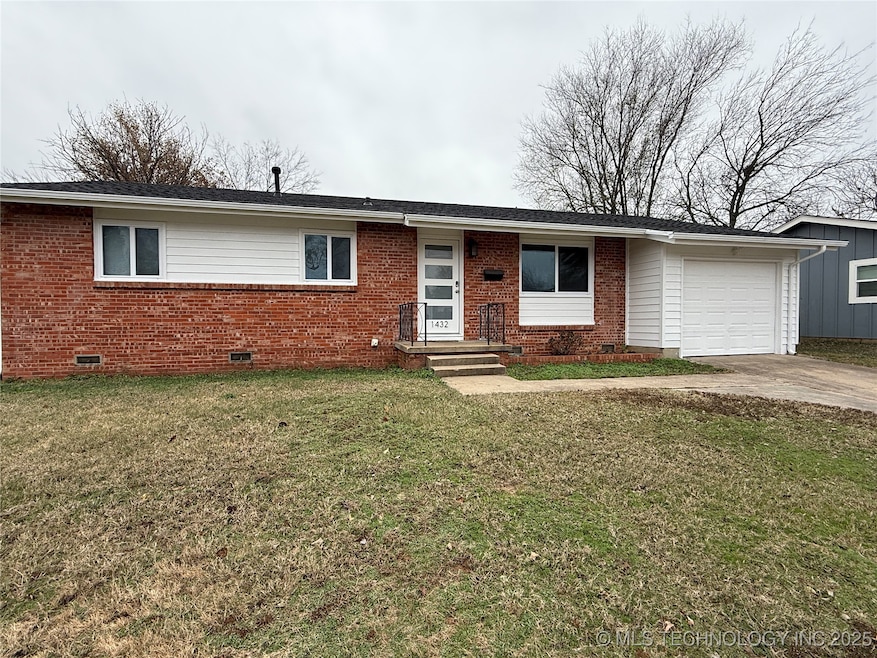 1432 E Denton Ave, Sapulpa, OK 74066 - photo 1