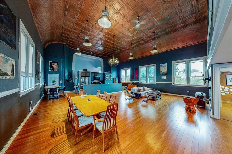 8 Aurora St, Providence, RI 02908 - photo 1