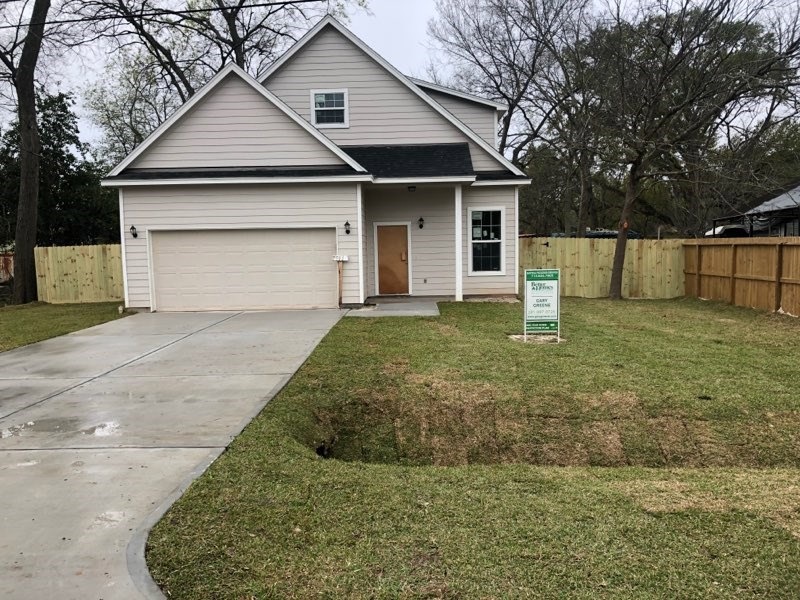 7511 Hezekiah Ln, Houston, TX 77088 - photo 1