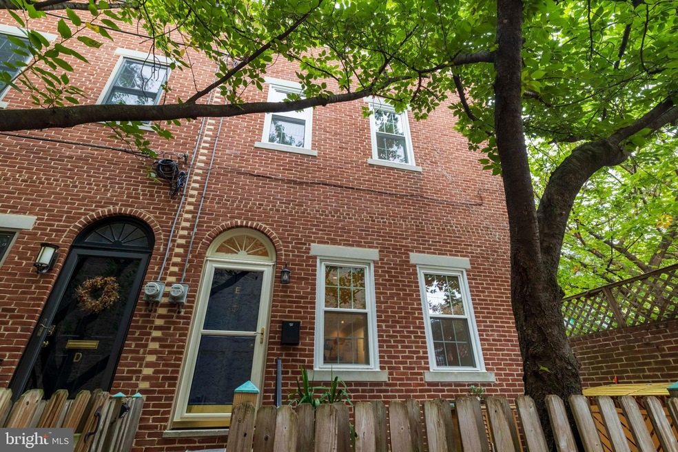 1811 Fitzwater St unit E, Philadelphia, PA 19146 - photo 1