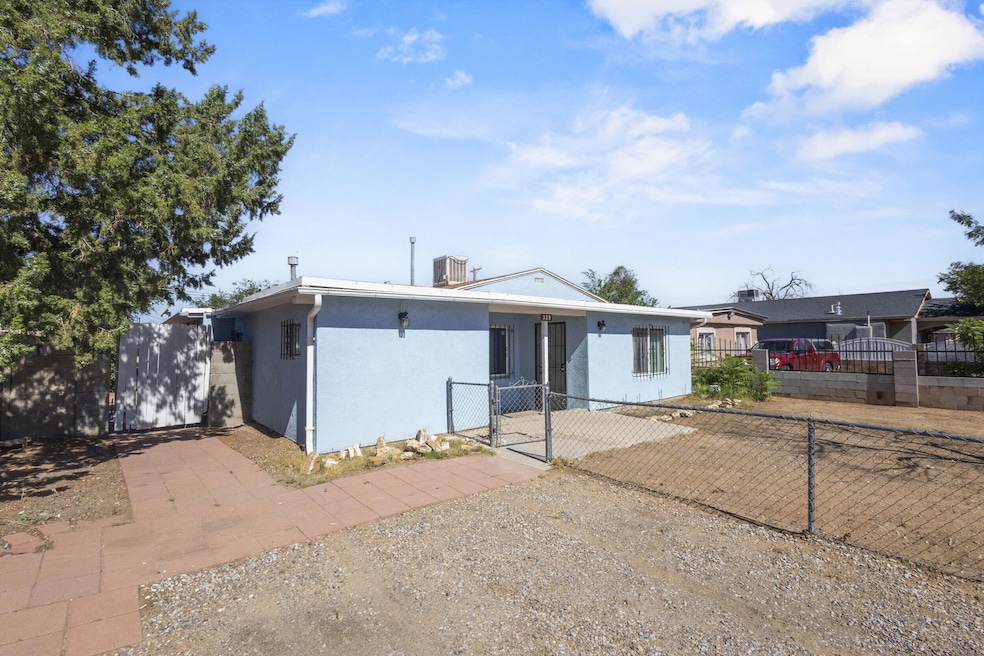 325 Rhode Island St NE, Albuquerque, NM 87108 - photo 1