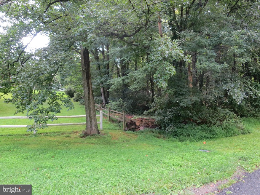 7505 Plater Ln, Glenn Dale, MD 20769 - photo 1