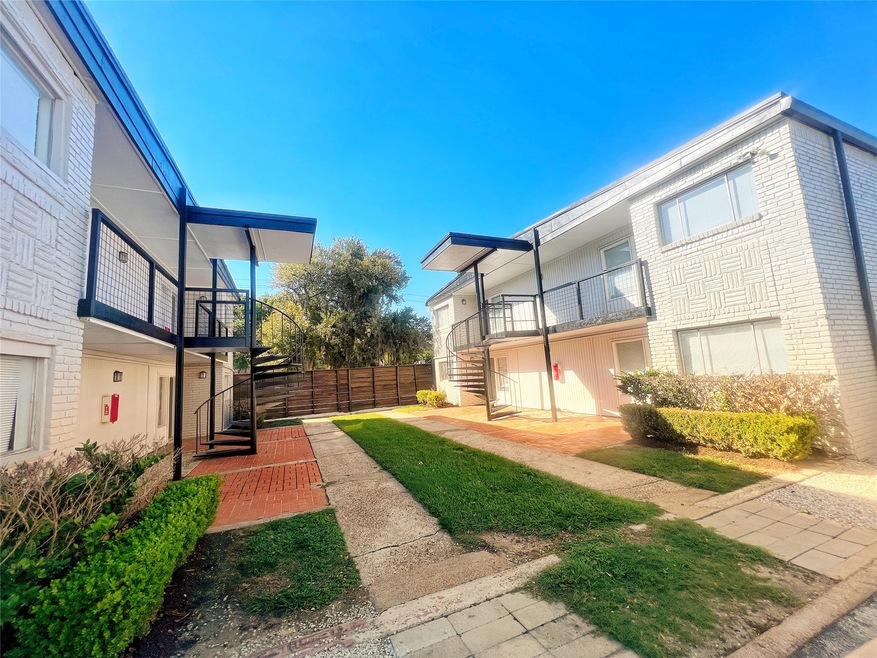 5415 Scott St unit 55, Houston, TX 77021 - photo 1