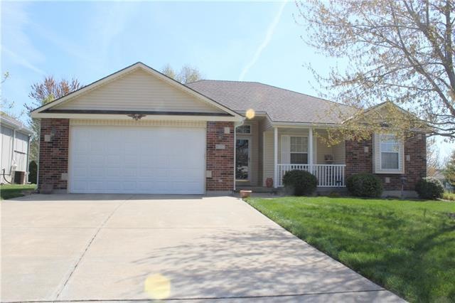 617 Meadowlark Cir, Raymore, MO 64083 - photo 1