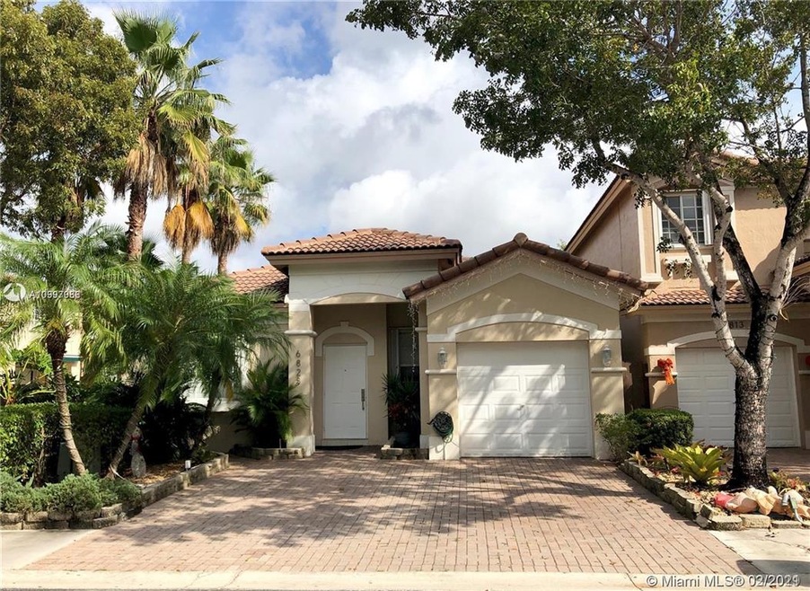 6823 NW 107th Place, Doral, FL 33178 - photo 1