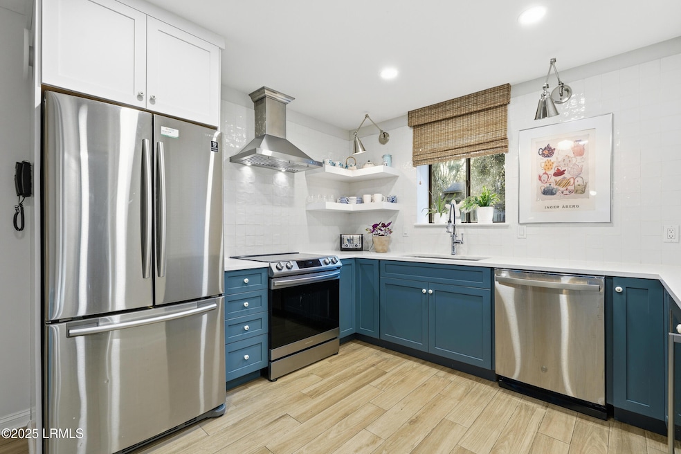 For Sale $1,100,000 • Co-Listing Agent