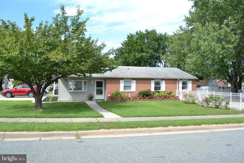 2213 Lodge Farm Rd, Sparrows Point, MD 21219 - photo 1