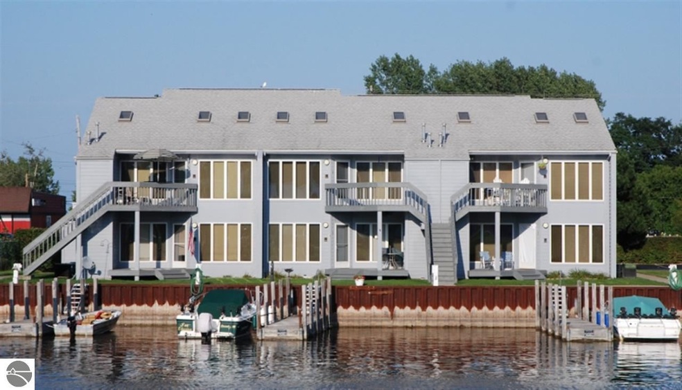 Each unit has it's own boat slip with access to La