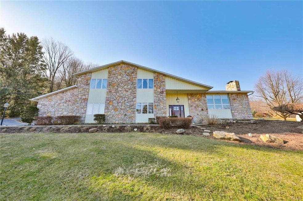 2076 Church View Rd, Coopersburg, PA 18036 - photo 1