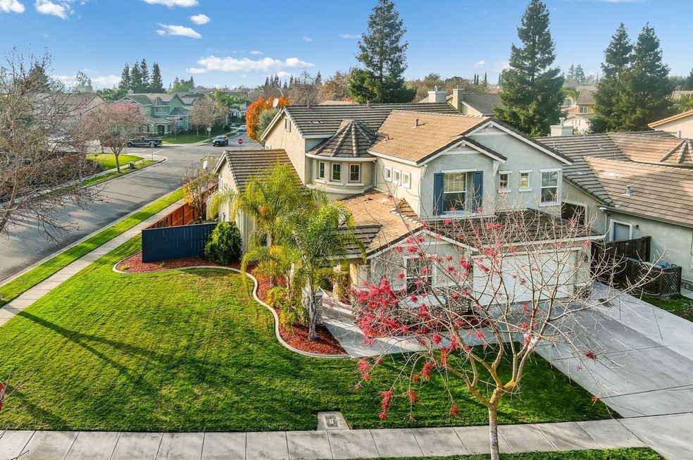 396 Ada Way, Oakdale, CA 95361 - photo 1