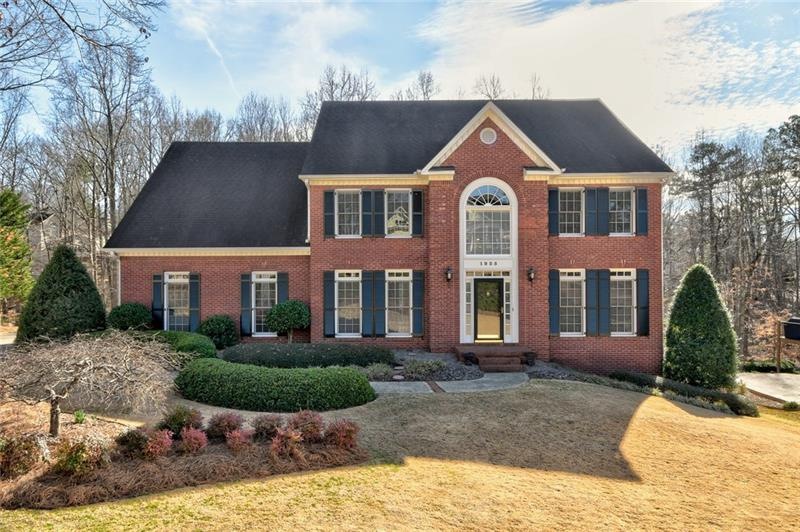 1835 Settindown Dr, Roswell, GA 30075 - photo 1