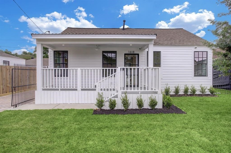 1618 Tabor St, Houston, TX 77009 - photo 1