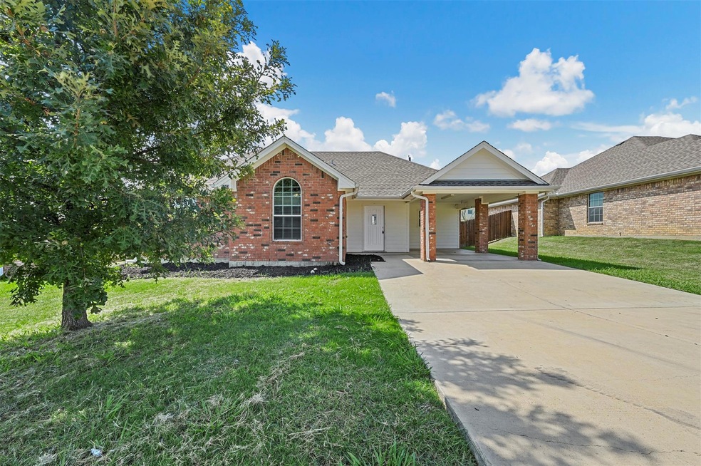 3203 Cardinal Dr, Ennis, TX 75119 - photo 1