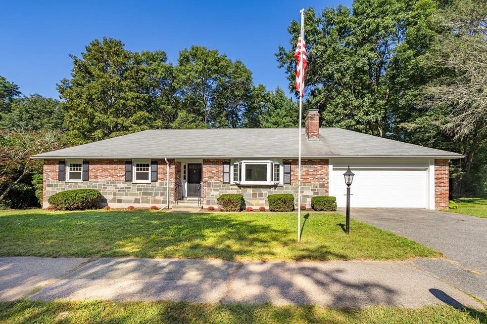 284 Oak Hill Cir, Concord, MA 01742 - photo 1