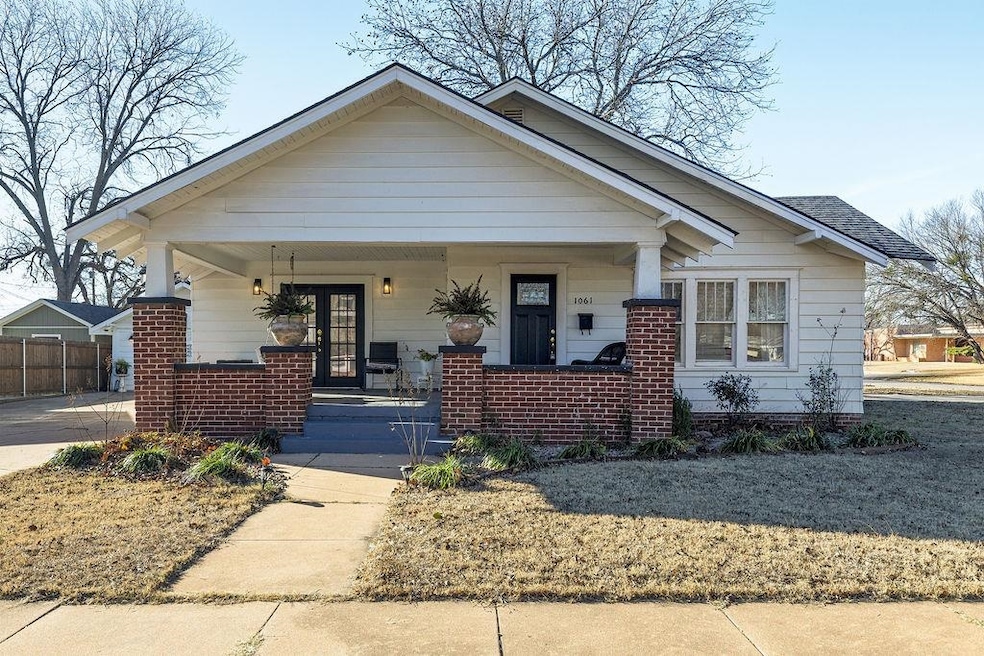 1061 N 8th St, Duncan, OK 73533 - photo 1