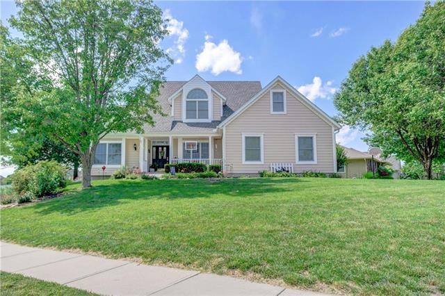 616 Condor St, Raymore, MO 64083 - photo 1