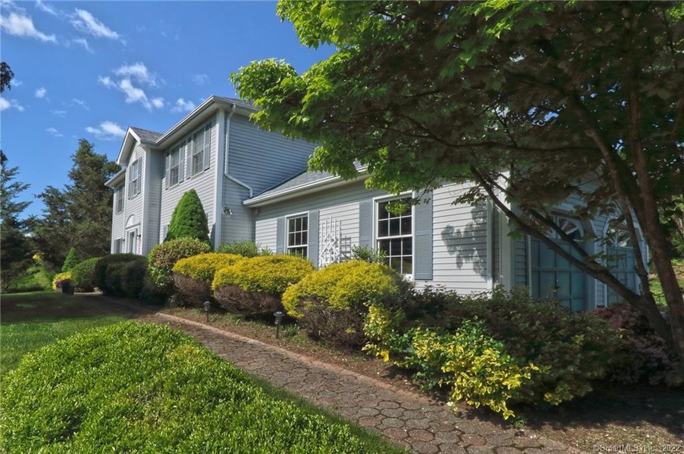 2 Jennifer Dr, North Haven, CT 06473 - photo 1