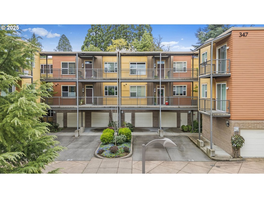 347 Rustic Place unit 24, Eugene, OR 97401 - photo 1