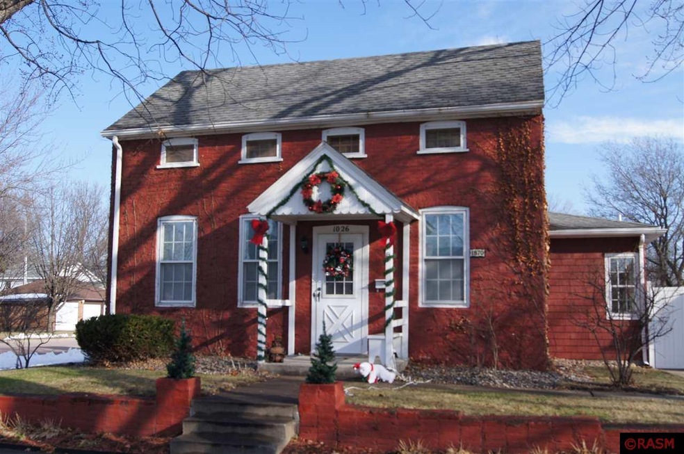 1026 N Washington St, New Ulm, MN 56073 - photo 1