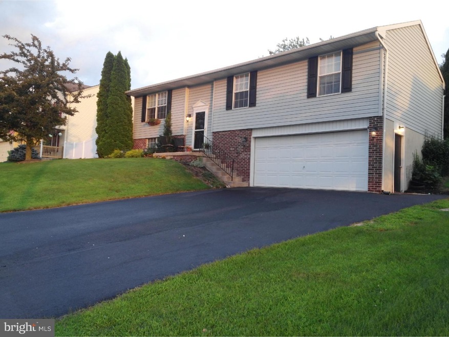 309 Winding Way, Womelsdorf, PA 19567 - photo 1