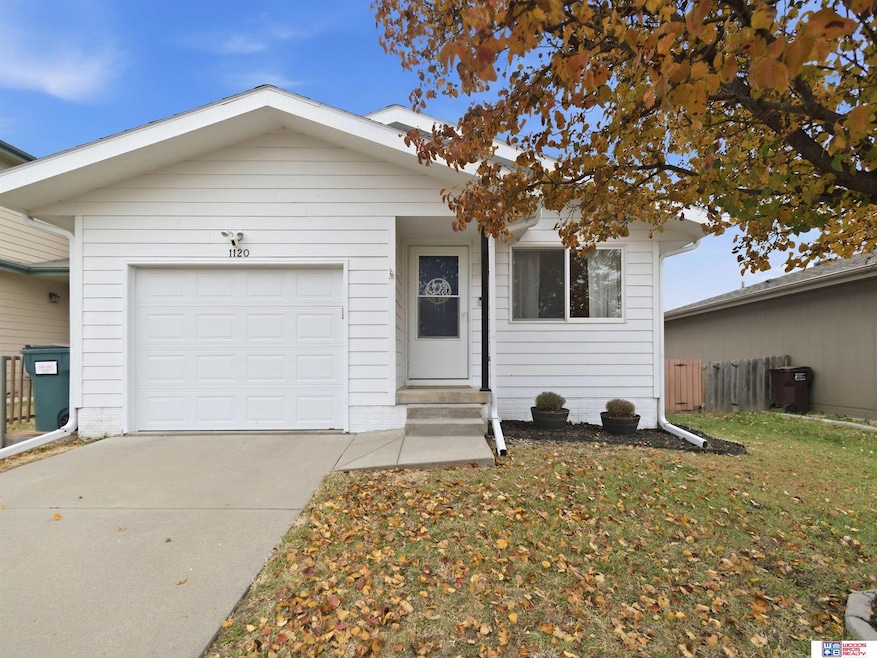 1120 Garden Valley Rd, Lincoln, NE 68521 - photo 1
